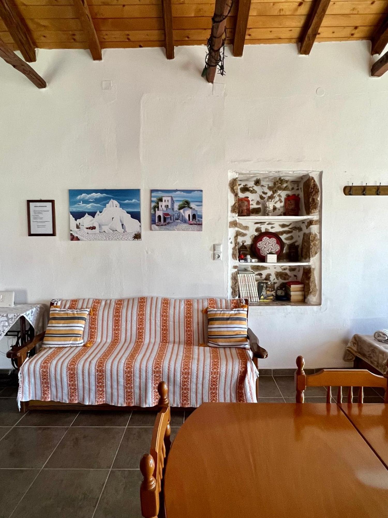 Politeika Traditional House Tirós Екстериор снимка